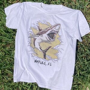 Boy’s Sun Activated Shark Shirt‎ size L